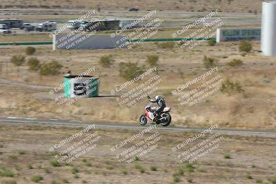 media/Apr-20-2025-AHRMA (Sun) [[393a79c373]]/Race/Group 11 early race/Turn 4b/